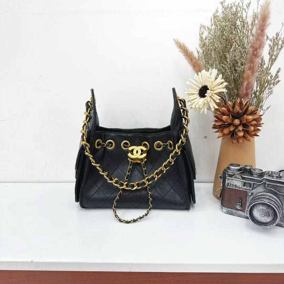 Luxury Chanel Quilted Hobo Drawstring Bag - Premium High Quality | D-E16 – Image 2