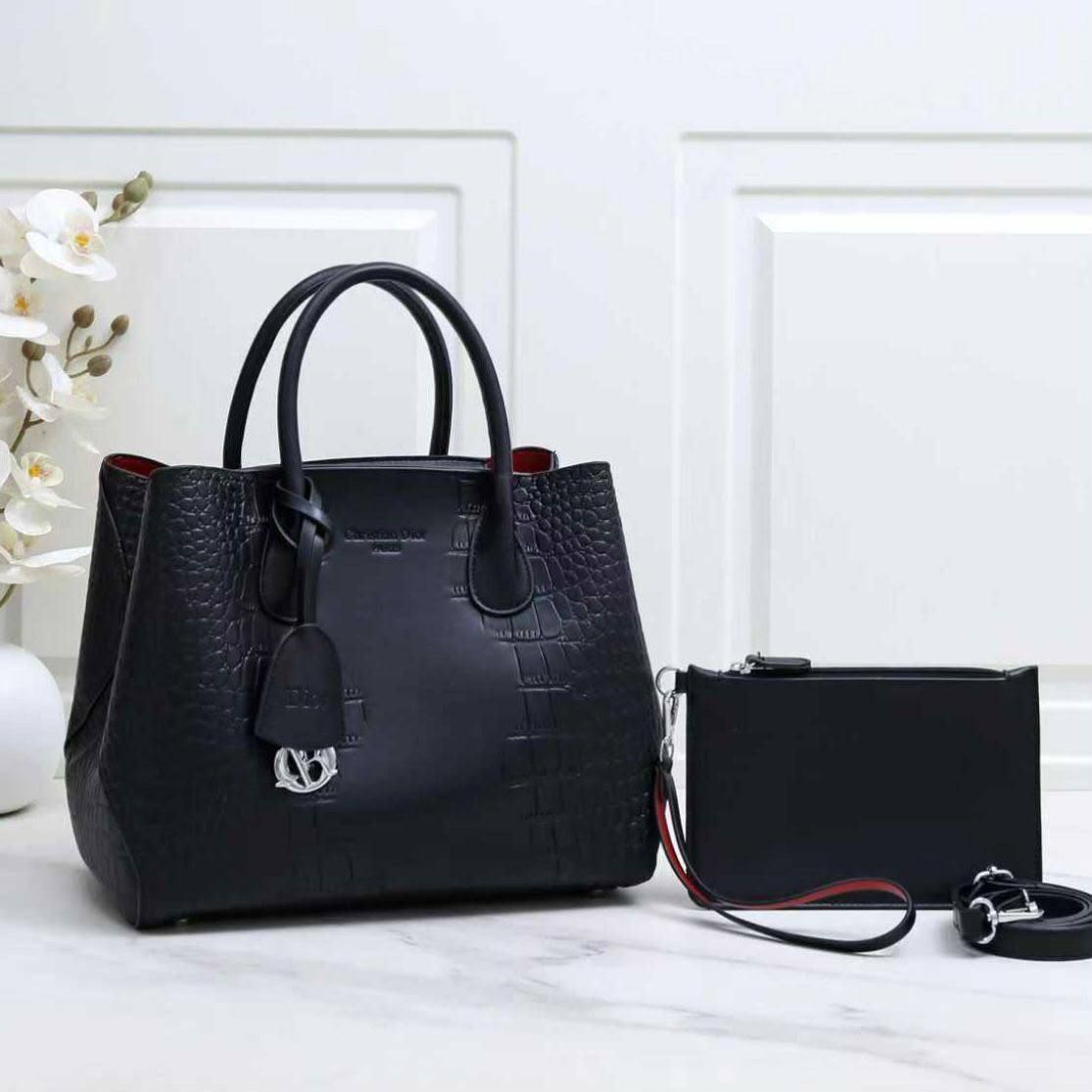 ✨ Dior Luxury Handbag ✨ | D-E19 – Image 3