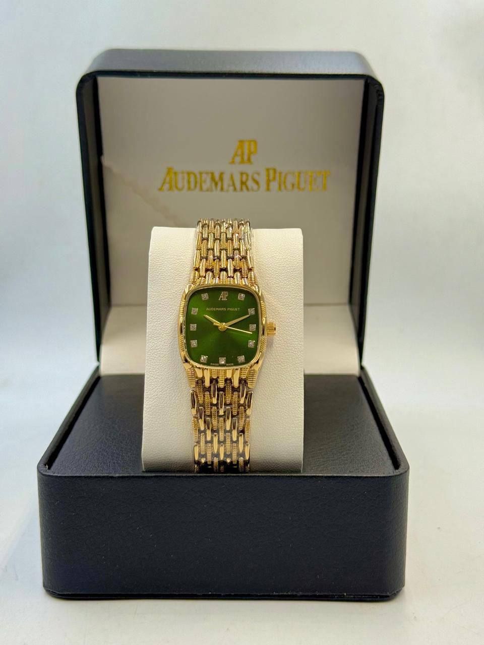 Luxury Audemars Piguet Vintage Style Gold Watch (Master Copy) – Timeless Elegance & Prestige | D-E13 – Image 6