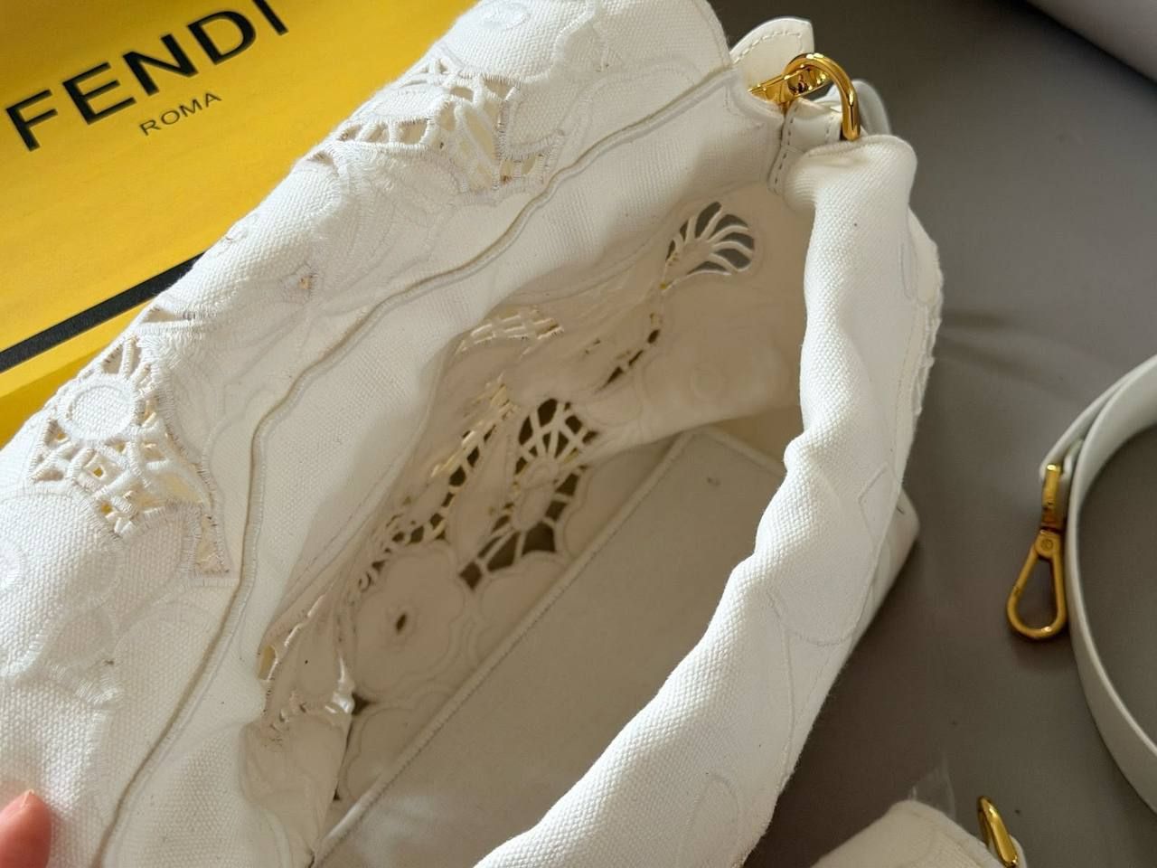 Fendi Lace Bag High Master | Luxury Designer Handbag UAE | D-E56 – Image 13