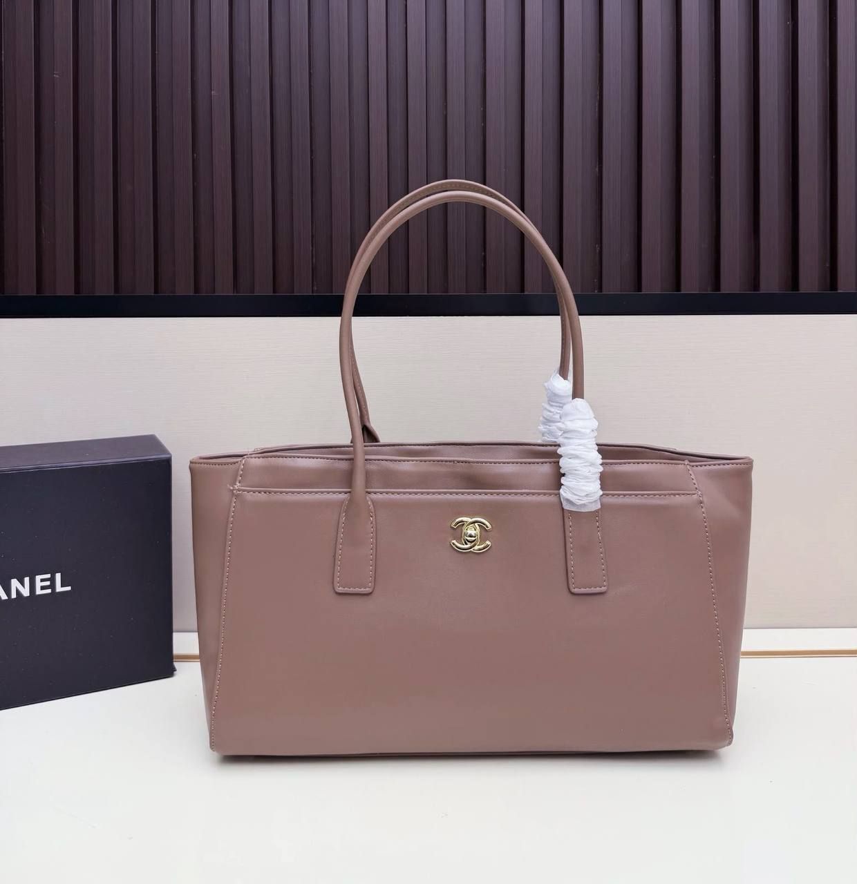 Chanel Luxury Designer Handbag High Master | Elegant Bags UAE | D-E56 – Image 8