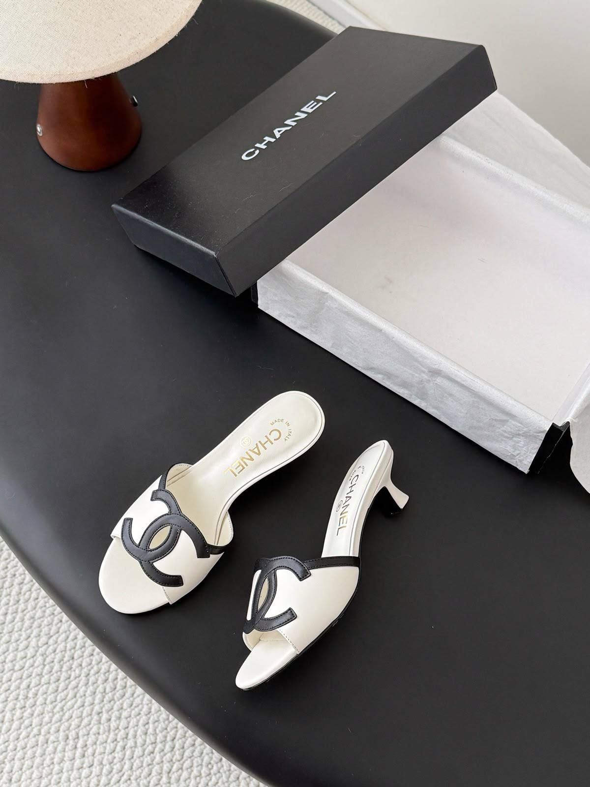 Chanel Inspired Luxury Sports Sneakers - High-Quality Trendy Casual Shoes | D-E46 – Image 3