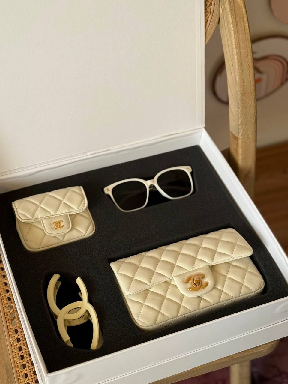 Chanel Complete Luxury Box Set High Master | Bag, Sunglasses, Wallet & Hair Claw UAE | D-E56 – Image 4