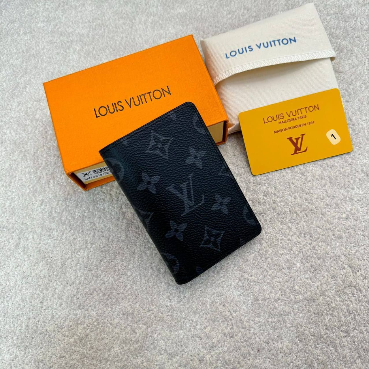 Louis Vuitton Men's Wallet – Luxury Designer Leather Wallet with Smart Storage in the UAE | D-E43 – Image 2