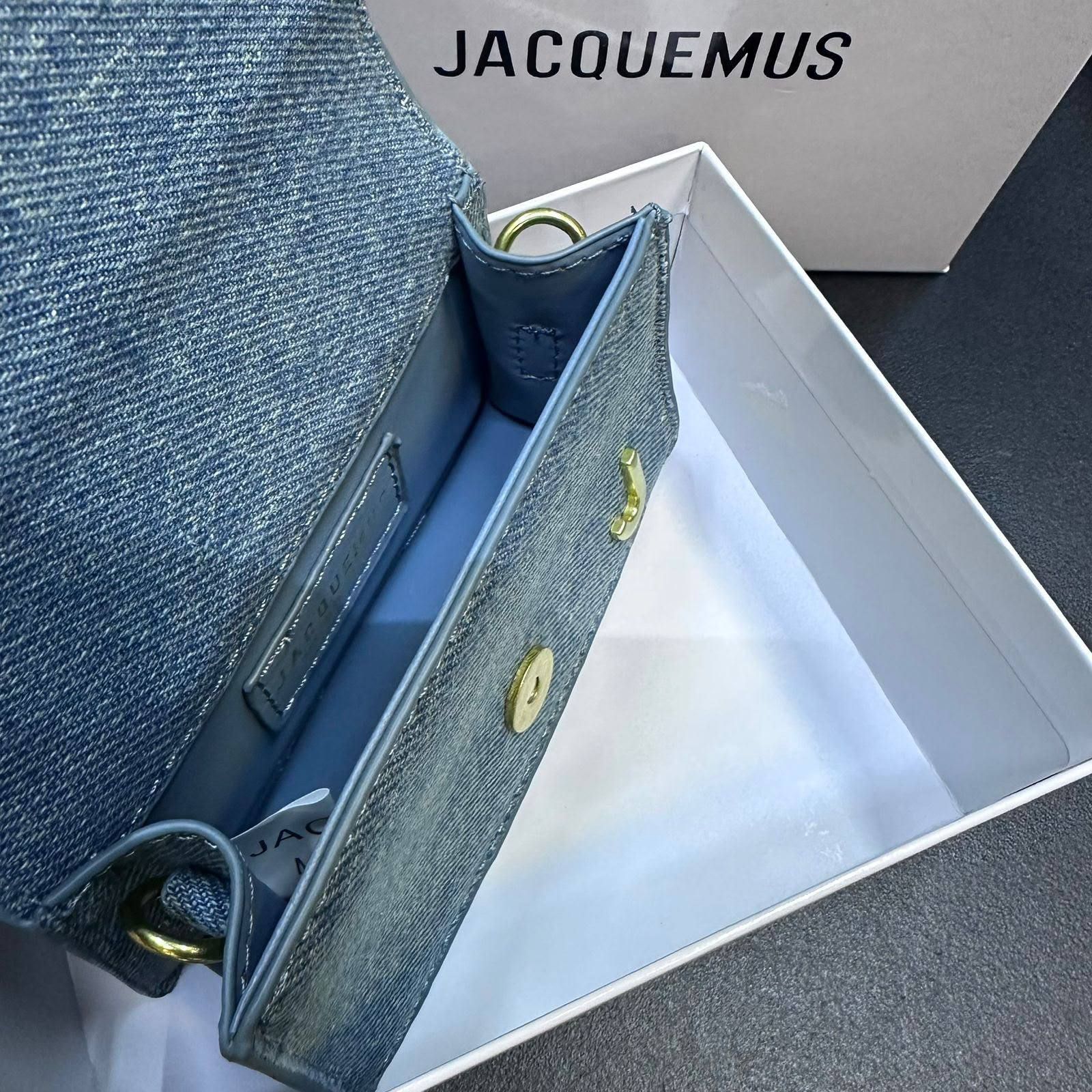 Jacquemus Micro Crossbody Bag – The Ultimate High-Fashion Trend | D-E23 – Image 11