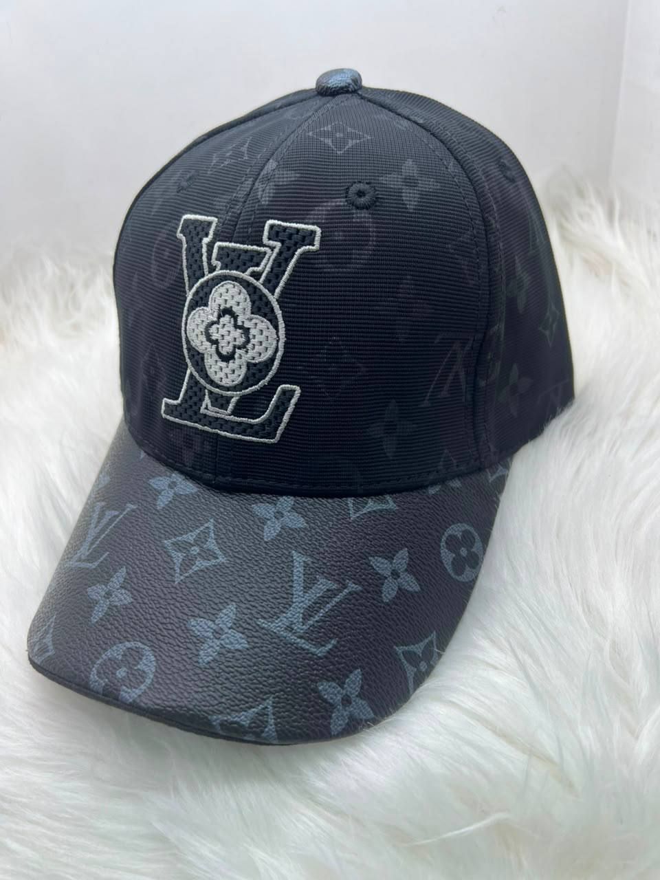 ​كاب "Louis Vuitton" الفاخر – أيقونة الأناقة العصرية بجودة (كوبي ون) | D-A47 – Image 4
