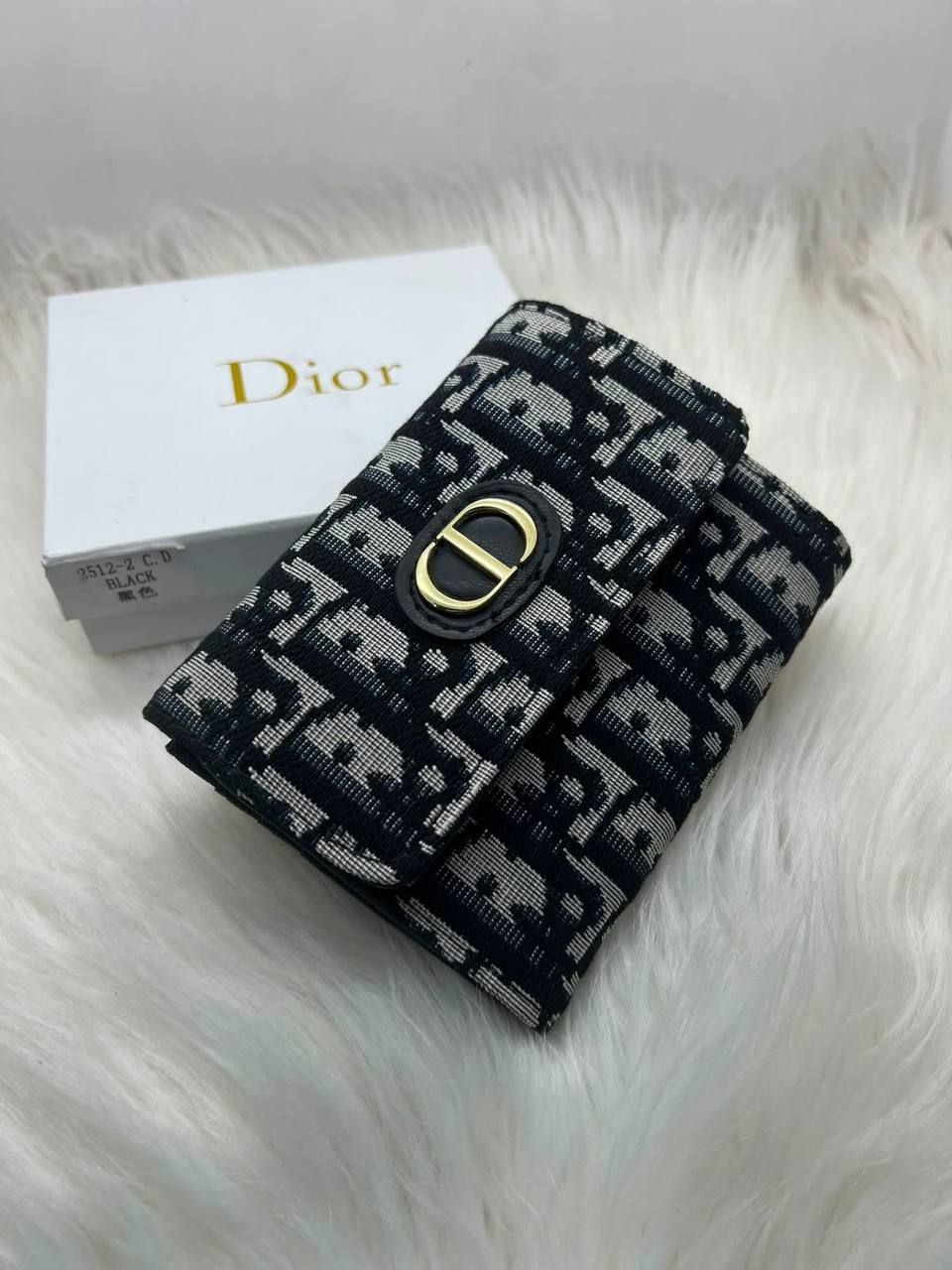 Designer Mini Wallets for Women – Compact Luxury & Smart Storage for Everyday Style in the UAE | D-E43 – Image 16