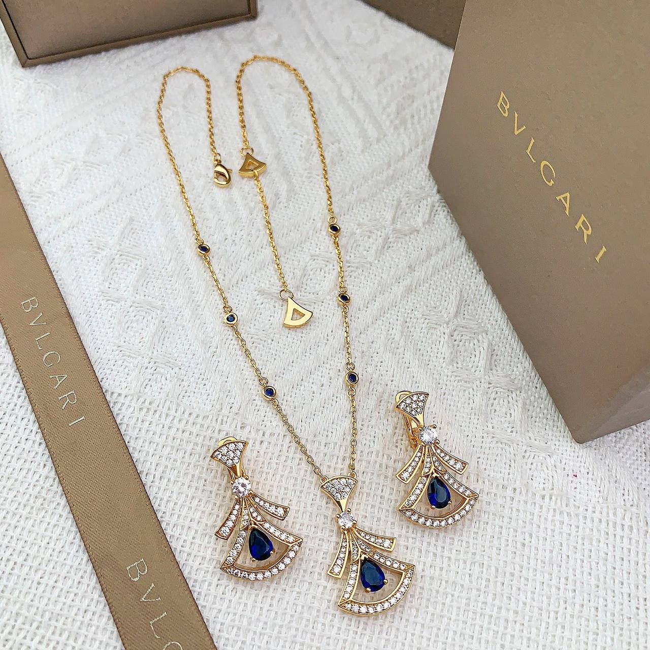 طقم بولغري (Bvlgari) ديزيفا الفاخر من سلسال وحلق | فخامة إيطالية تخطف الأنظار في الإمارات | D-A32 – Image 3