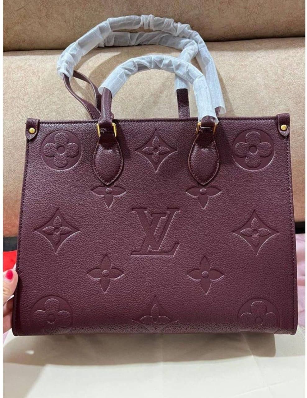 Luxurious "Louis Vuitton OnTheGo" Tote Bag – Available in All Colors | D-E14 – Image 3