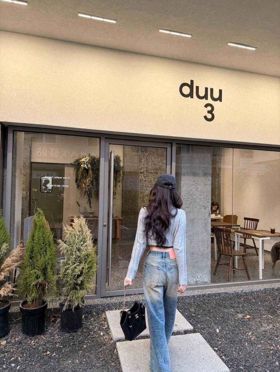 ​قمة الأنوثة والفخامة اللي تسحر.. شنطة شانيل كوبي ون الماستر بتصميمها المبطن الأعلى طلباً بالإمارات! | D-A16 – Image 6