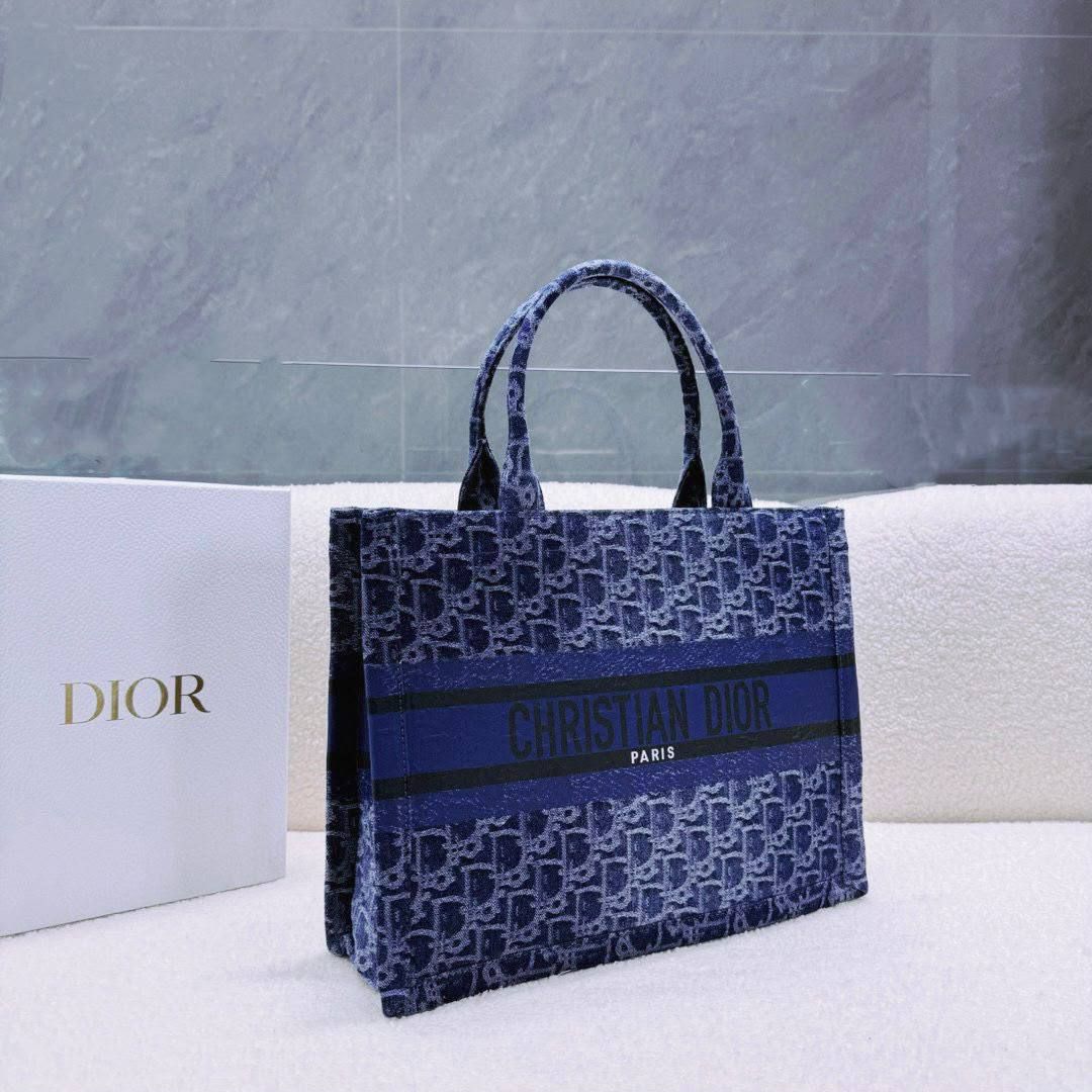 ✨ Elegant Dior Canvas Tote Bag ✨ | D-E19 – Image 7
