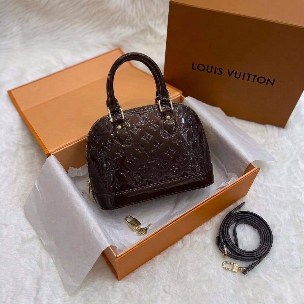 Classic "Louis Vuitton Alma BB" Handbag with Shoulder Strap – Available in All Colors | D-E14 – Image 6