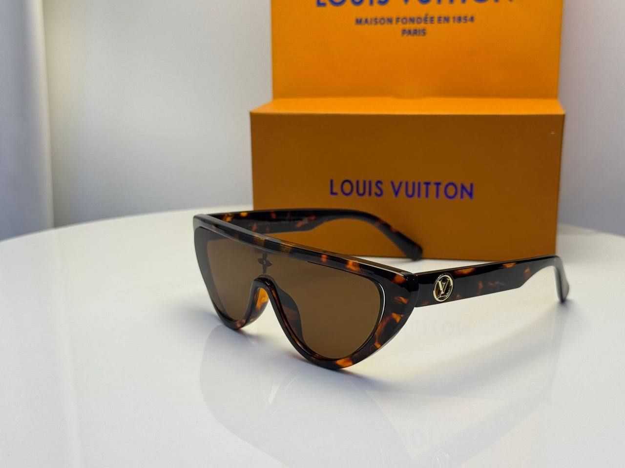 Louis Vuitton Sunglasses (Copy One) – Premium UV Protection & Iconic Designer Style in the UAE | D-E45 – Image 9