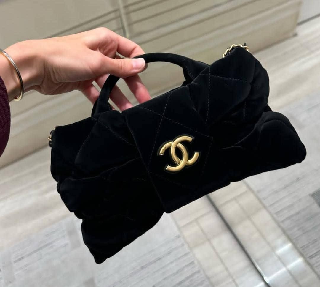 Chanel Mini Bow Bag Master Quality 22cm | Luxury & Style | UAE | D-E56 – Image 3