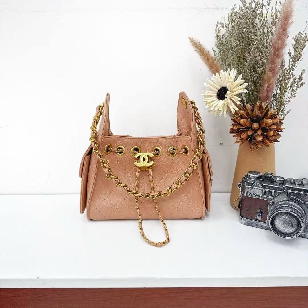 Luxury Chanel Quilted Hobo Drawstring Bag - Premium High Quality | D-E16 – Image 4