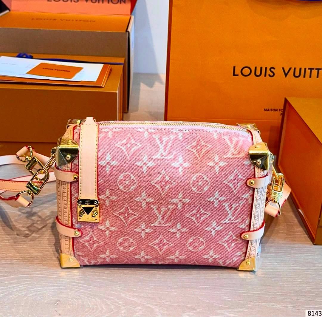 Louis Vuitton Luxury Handbag | Elegant & Versatile Design | UAE | D-E56 – Image 2