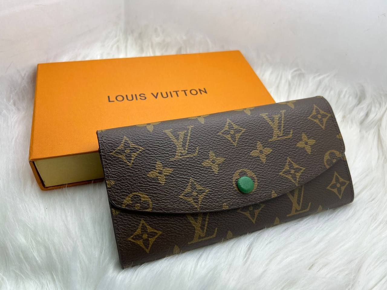 Louis Vuitton Inspired Long Wallet (Master Copy) - Classic Monogram Canvas with Red Button Accent | D-E43 – Image 15