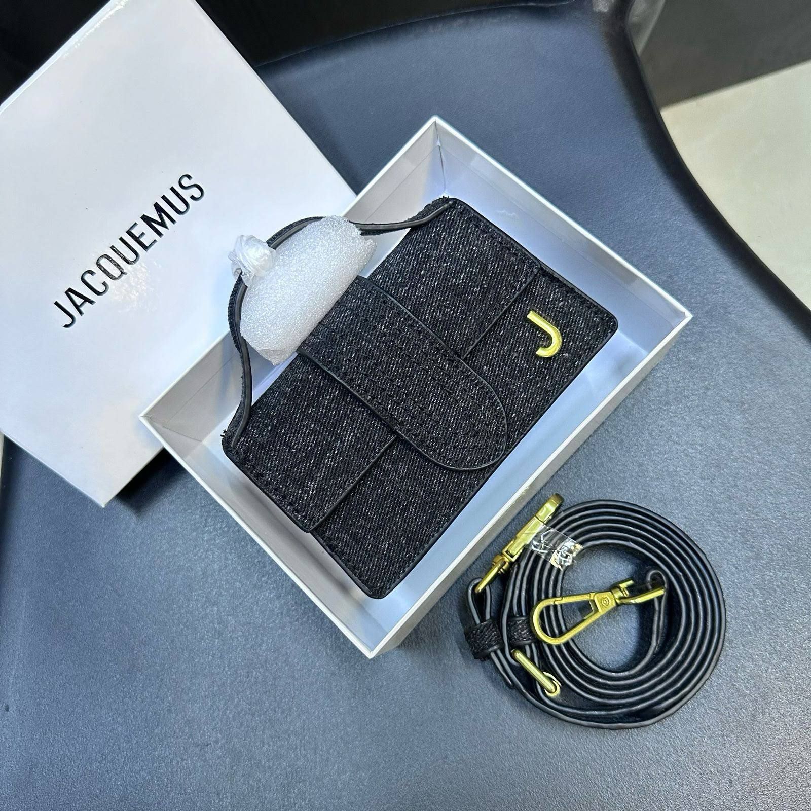 Jacquemus Micro Crossbody Bag – The Ultimate High-Fashion Trend | D-E23 – Image 3