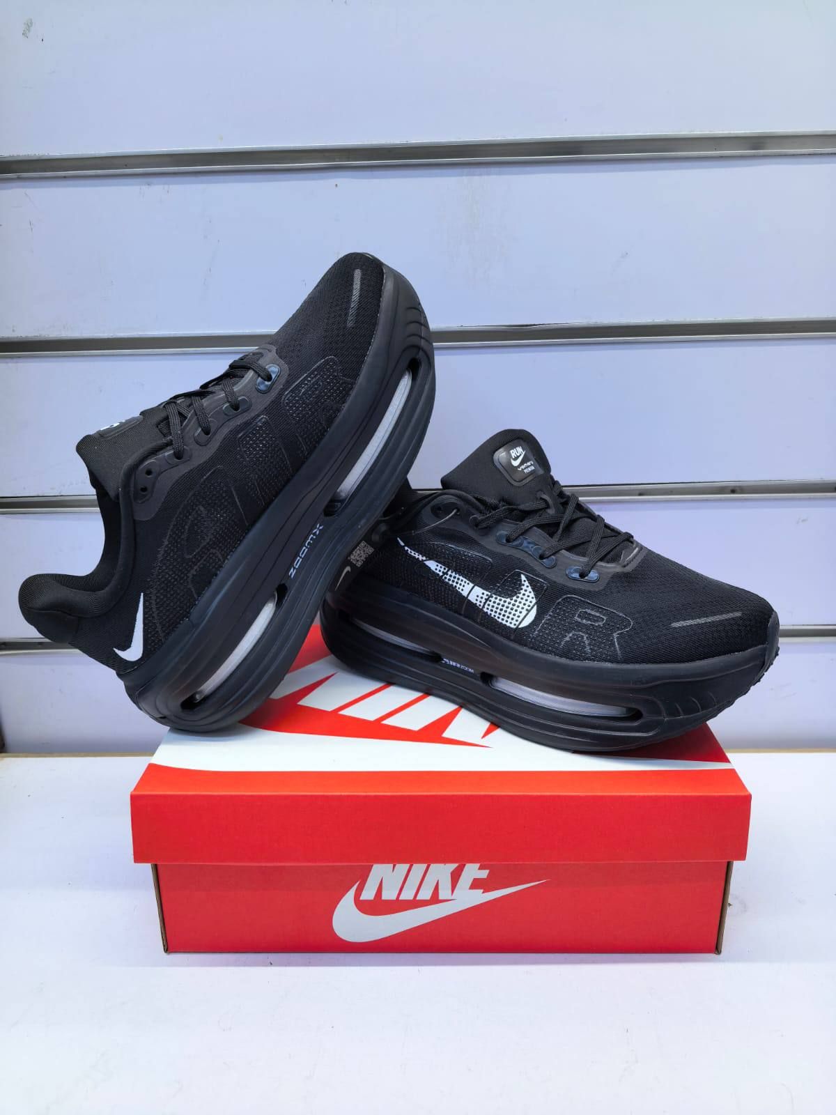 Nike ZoomX Cushioning Sports Sneakers - High-Performance Running Shoes | D-E46 – Image 1