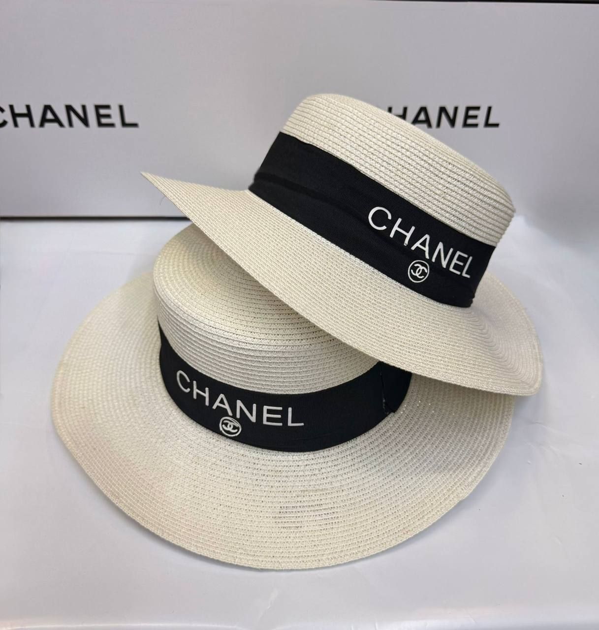 كابات بحر دائرية (Bucket Hats) فاخرة – الأناقة الصيفية لأشهر الماركات بجودة (كوبي ون) | D-A47 – Image 1