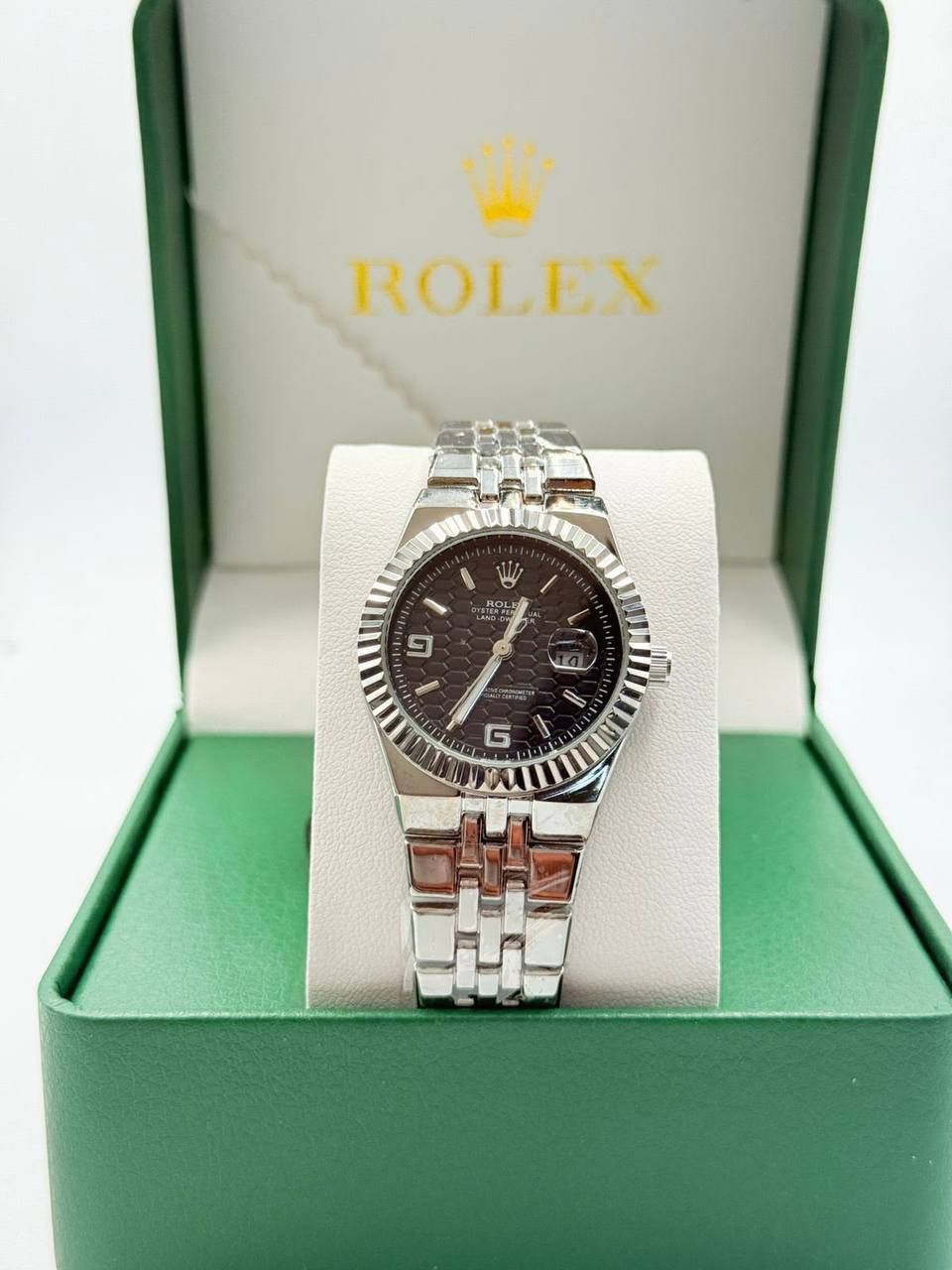 Classic Two-Tone Honeycomb Watch – Rolex-Inspired Design (Premium Copy 1) | D-E01 – Image 11