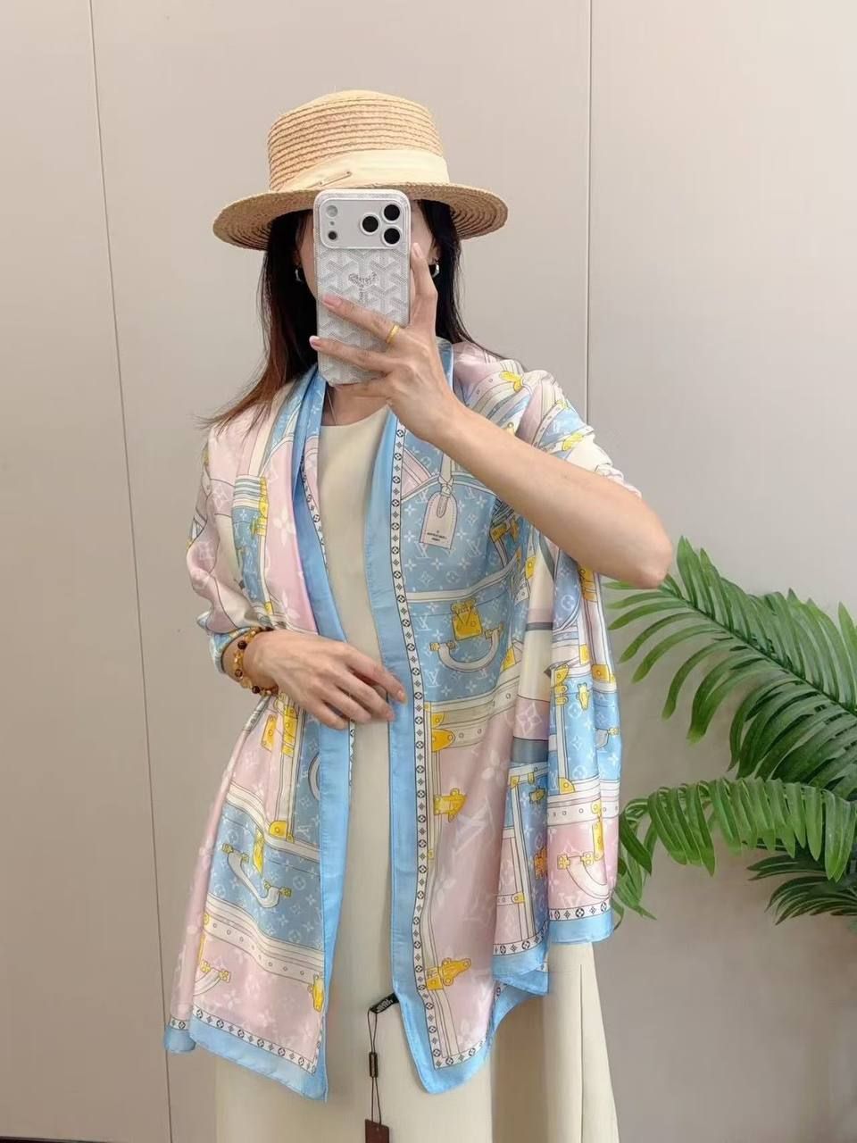 Designer Luxury Scarves (Copy One) – Soft & Elegant Statement Scarves for the UAE | D-E47 – Image 21