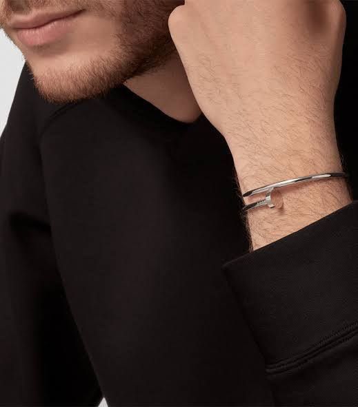 اسوارة كارتير جست أن كلو (Cartier Juste un Clou) المسمار المرصعة بالألماس | فخامة عصرية في الإمارات | D-A26 – Image 2