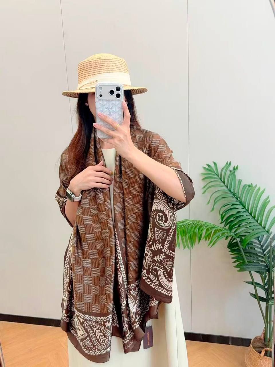 Designer Luxury Scarves (Copy One) – Soft & Elegant Statement Scarves for the UAE | D-E47 – Image 20