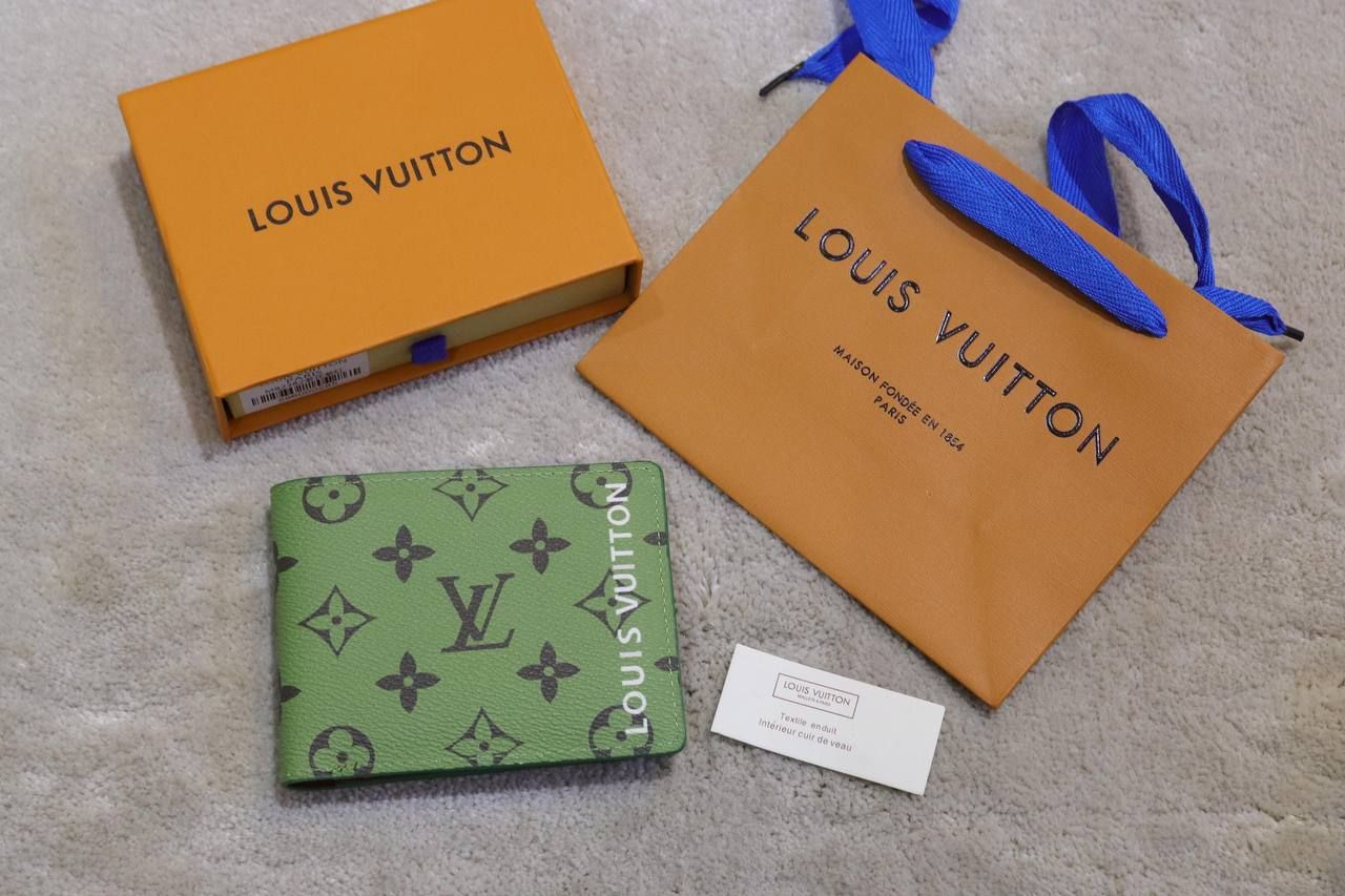 Louis Vuitton Monogram Wallet | The Ultimate Statement of Luxury & Elegance 💼✨ | D-E43 – Image 2