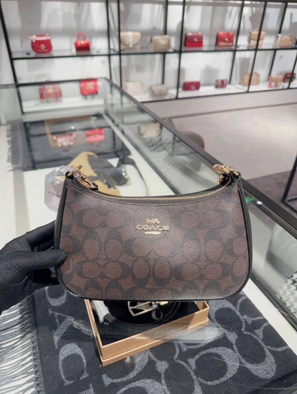 Chic & Effortless Style: Coach Copy One Shoulder Bag – Top Master Quality UAE | D-E23 – Image 3