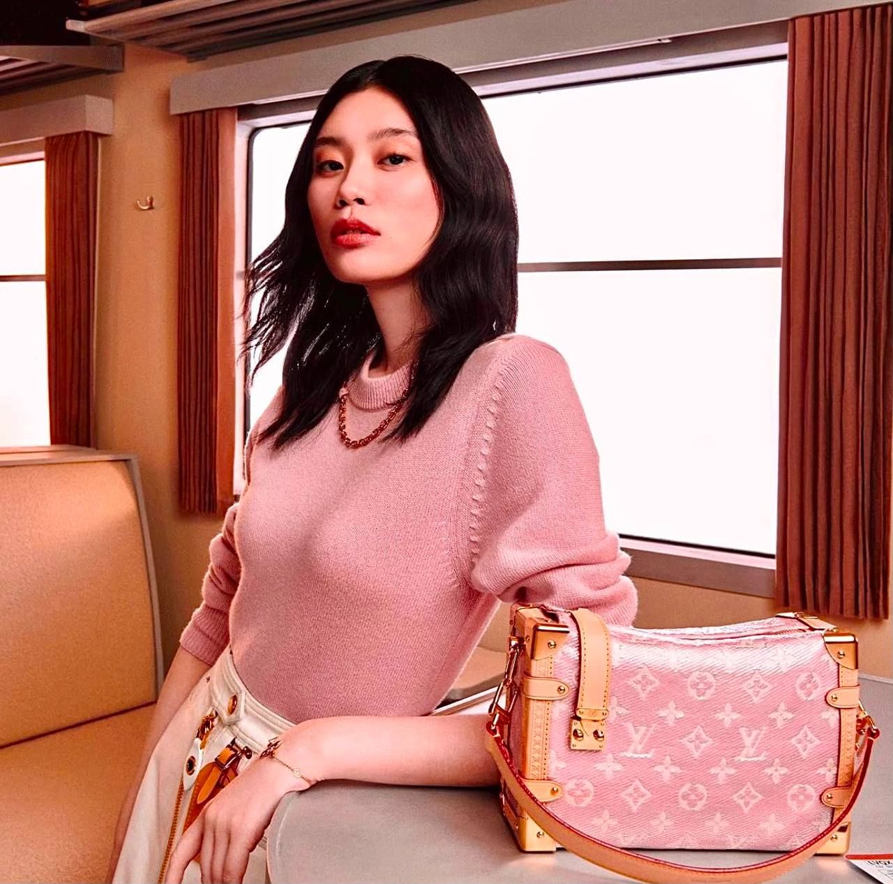 Louis Vuitton Luxury Handbag | Elegant & Versatile Design | UAE | D-E56 – Image 6