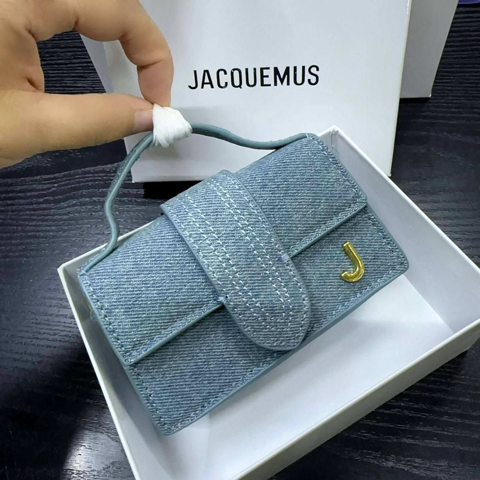 Jacquemus Micro Crossbody Bag – The Ultimate High-Fashion Trend | D-E23 – Image 2