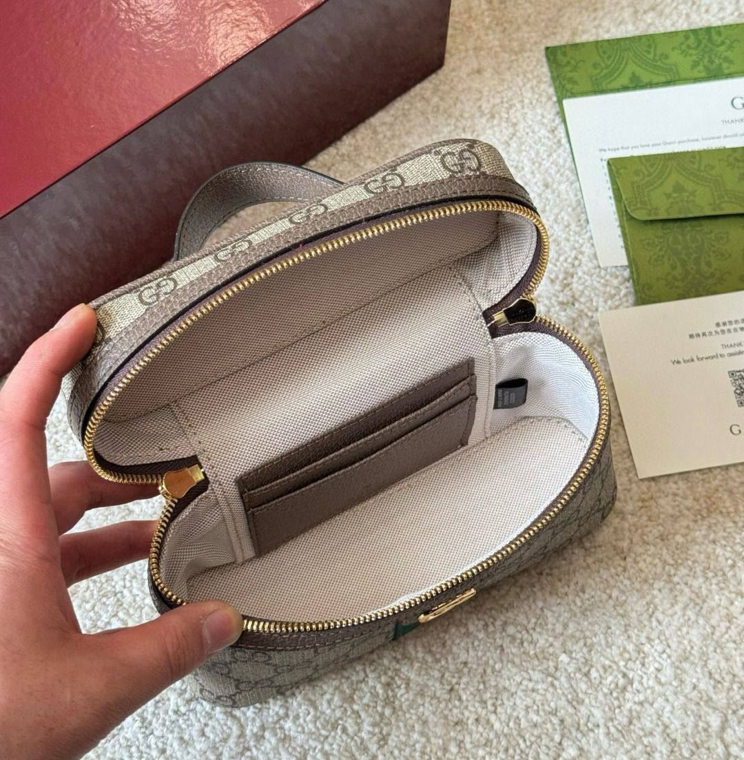 Classic GG Monogram Vanity Case & Cosmetic Bag – Premium Luxury Makeup Organizer | D-E15 – Image 10