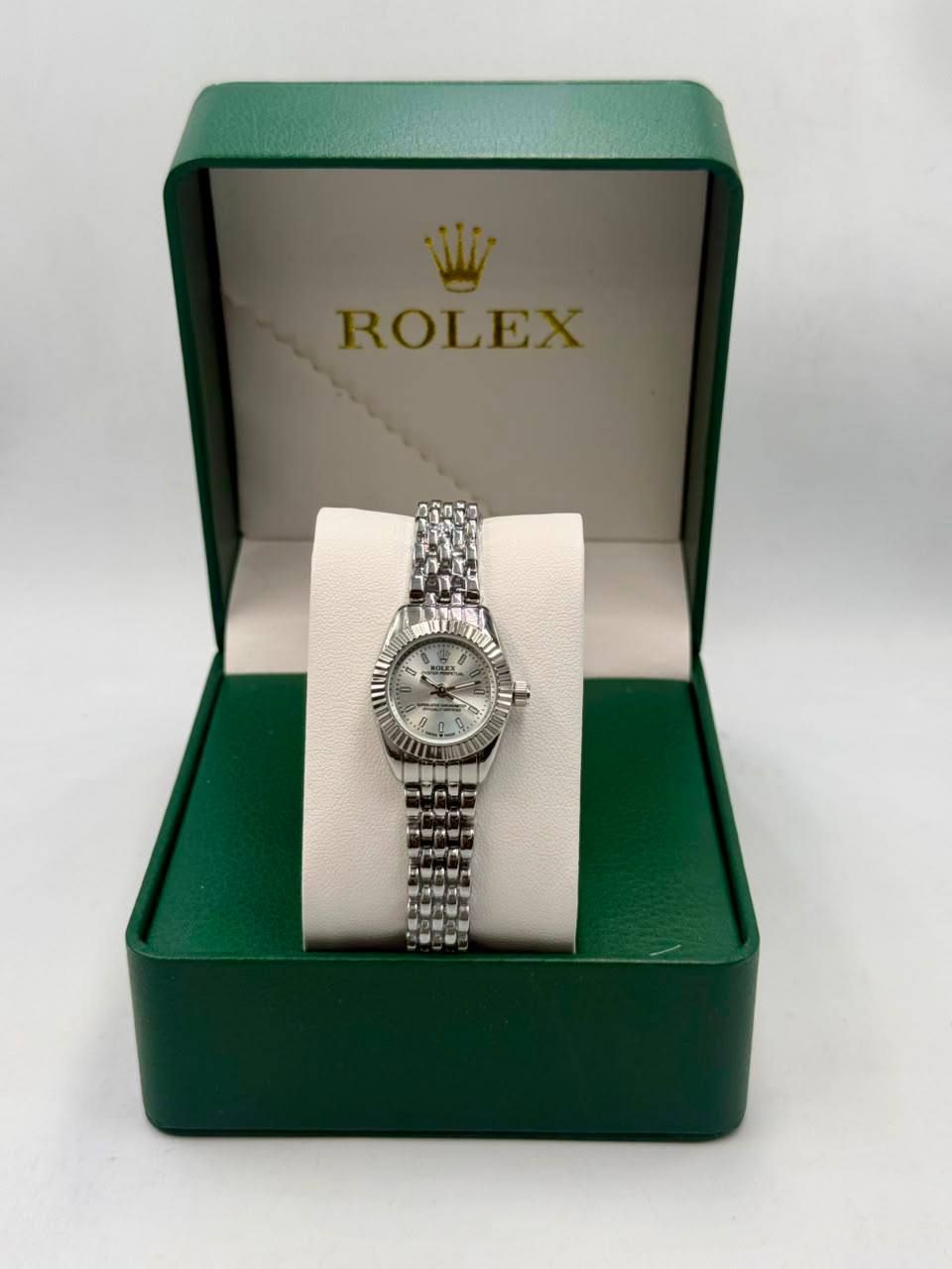 Elegant Petit Women's Watch – Rolex-Inspired Classic Design (Premium Copy 1) | D-E01 – Image 3