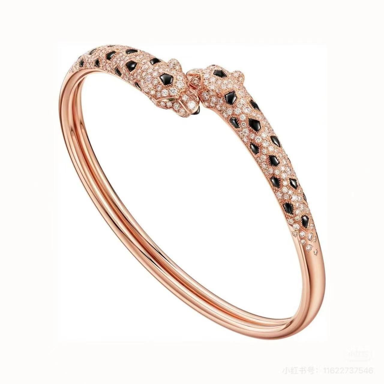 Luxury Cartier Panthère Bangle – Premium High Copy | D-E26 – Image 4
