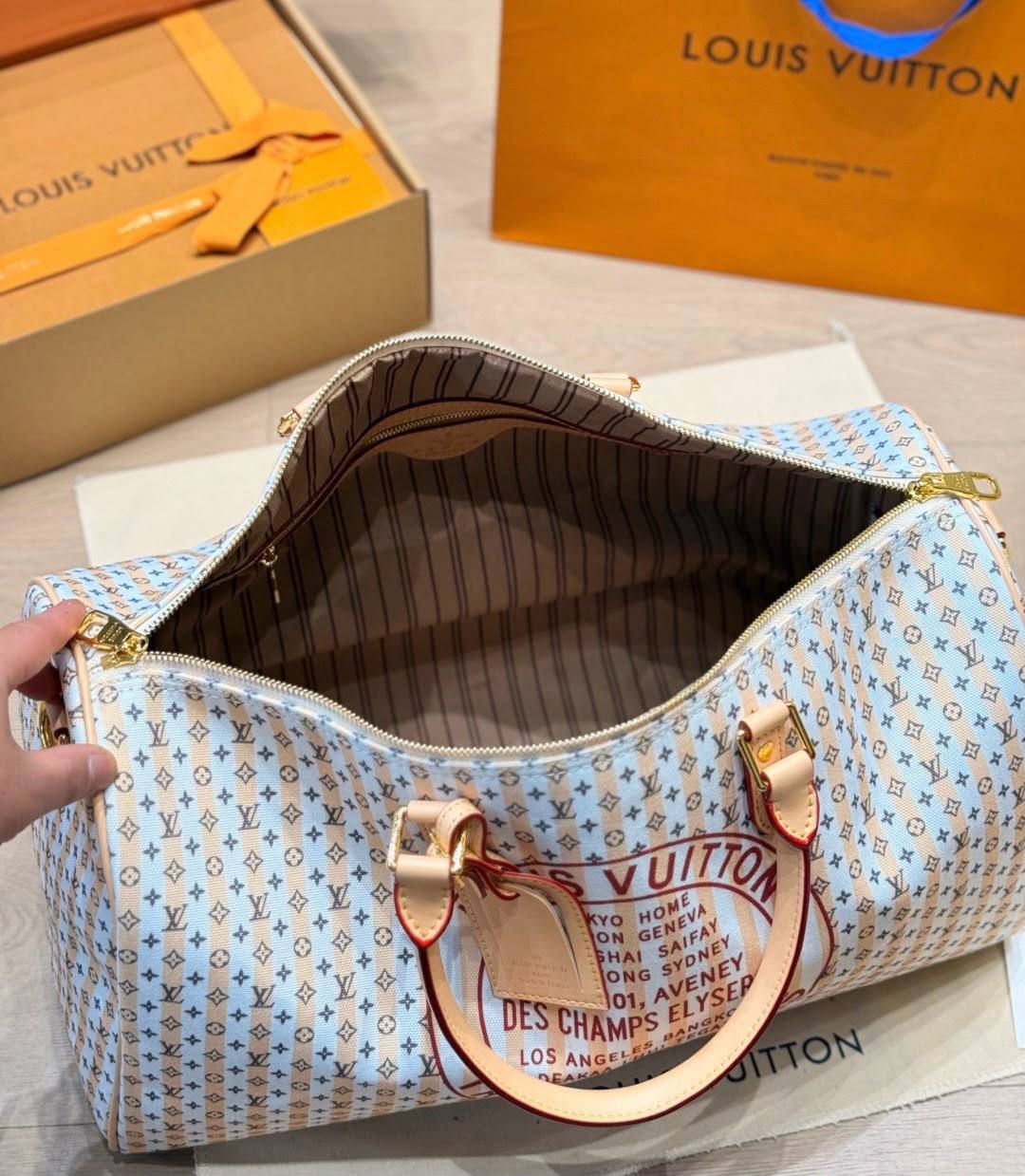 Louis Vuitton Luxury Handbag | Exquisite Style & Ultimate Versatility | UAE | D-E56 – Image 2