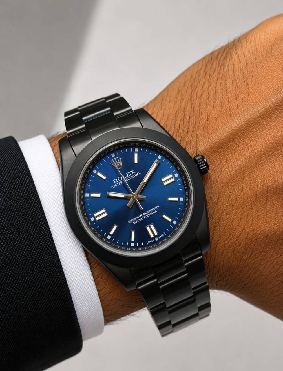 Classic Datejust Watch with Crystal Hour Markers – Rolex-Inspired Luxury (Premium Copy 1) | D-E01 – Image 3