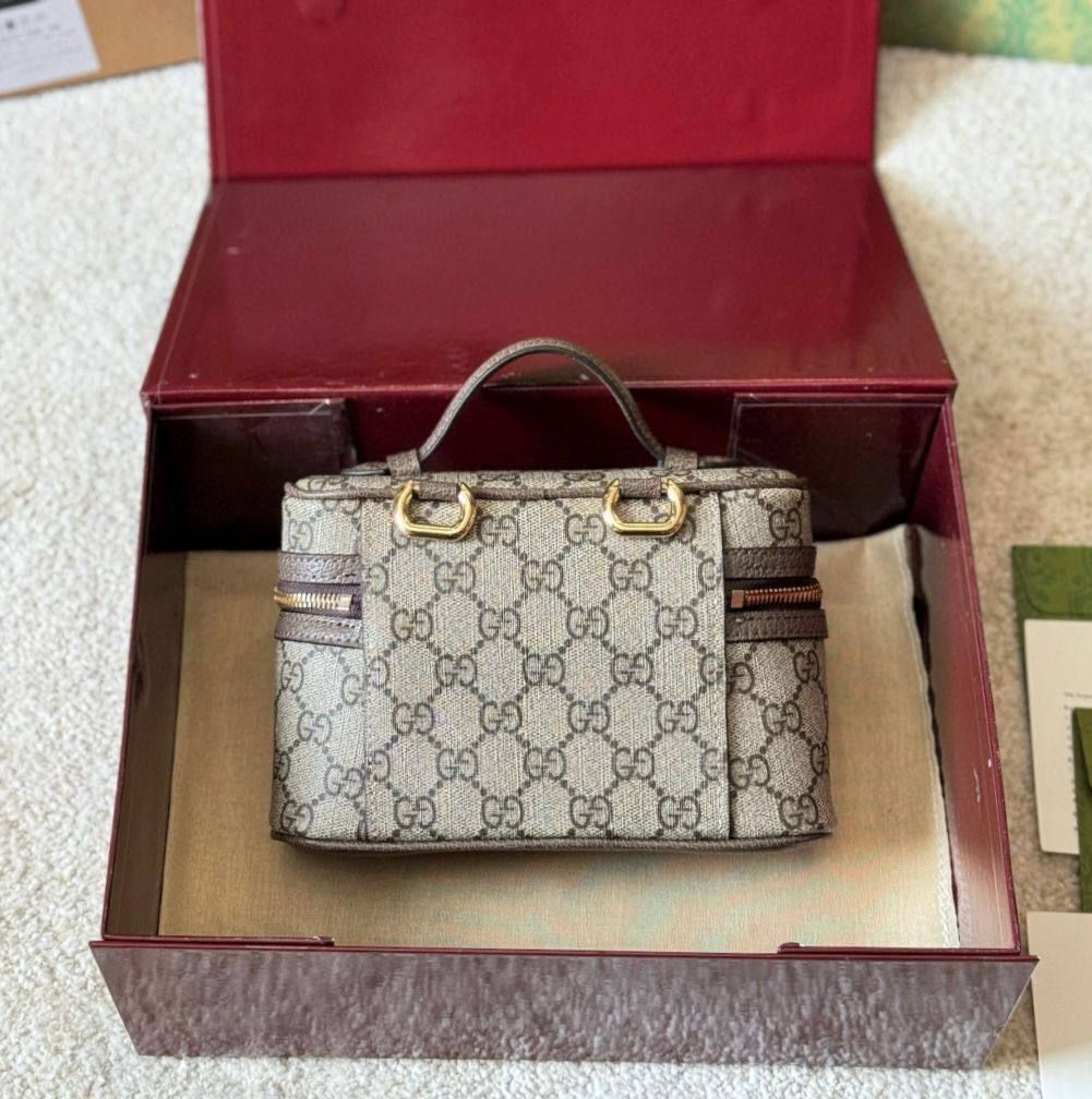Classic GG Monogram Vanity Case & Cosmetic Bag – Premium Luxury Makeup Organizer | D-E15 – Image 9