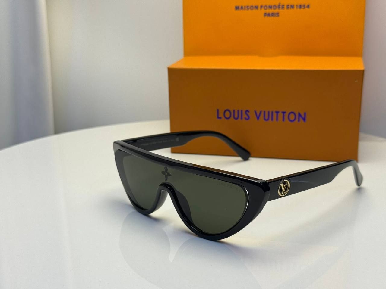 Louis Vuitton Sunglasses (Copy One) – Premium UV Protection & Iconic Designer Style in the UAE | D-E45 – Image 15