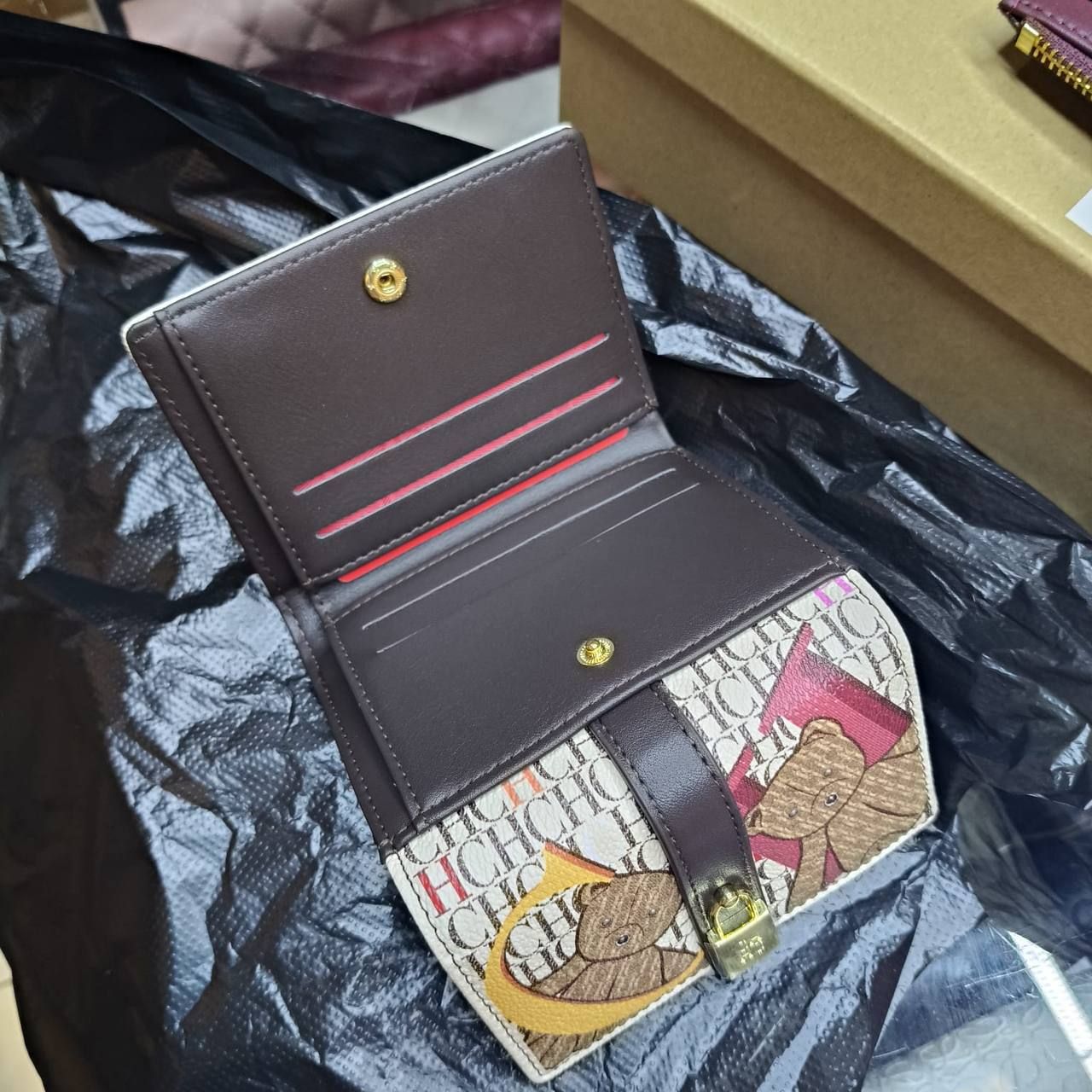 CH Women's Wallet (Copy One) – Elegant Design & Smart Storage for Daily Luxury in the UAE | D-E43 – Image 18