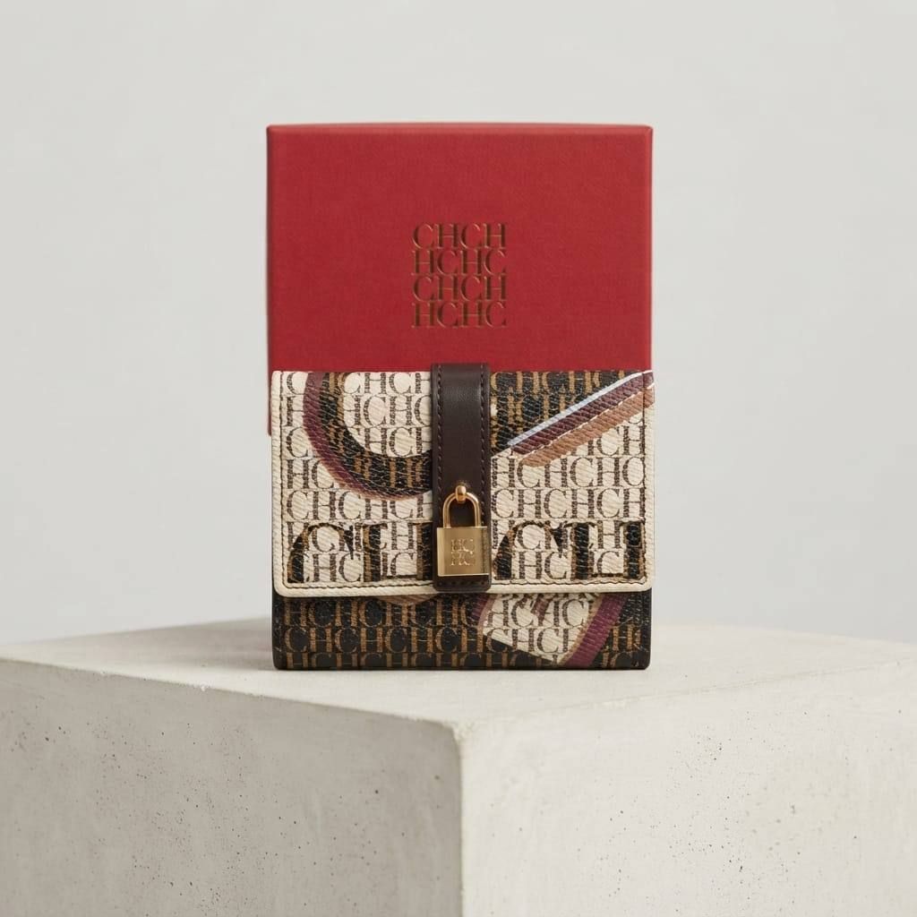 CH Women's Wallet (Copy One) – Elegant Design & Smart Storage for Daily Luxury in the UAE | D-E43 – Image 15