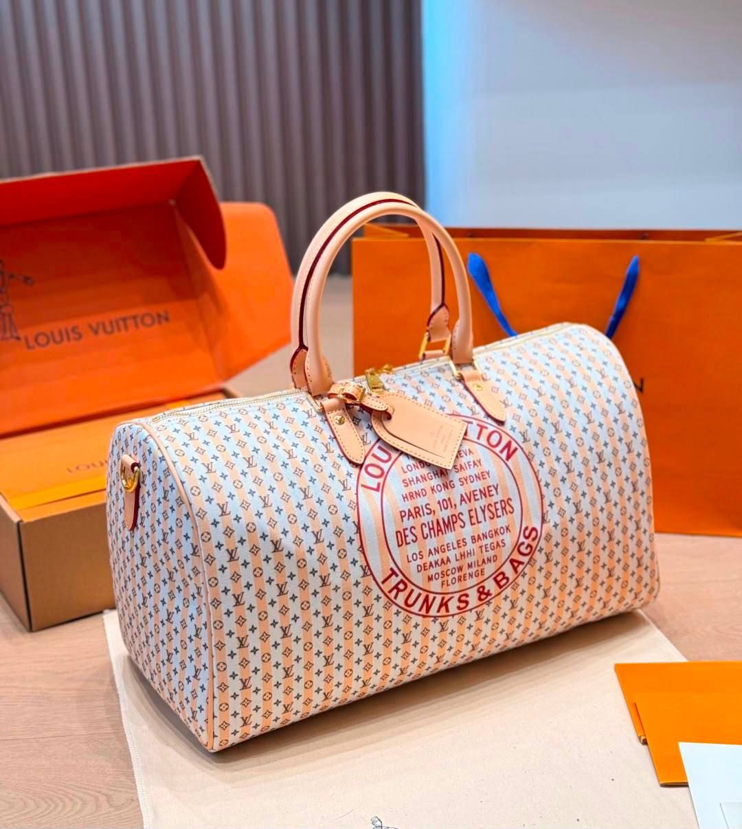Louis Vuitton Luxury Handbag | Exquisite Style & Ultimate Versatility | UAE | D-E56 – Image 1