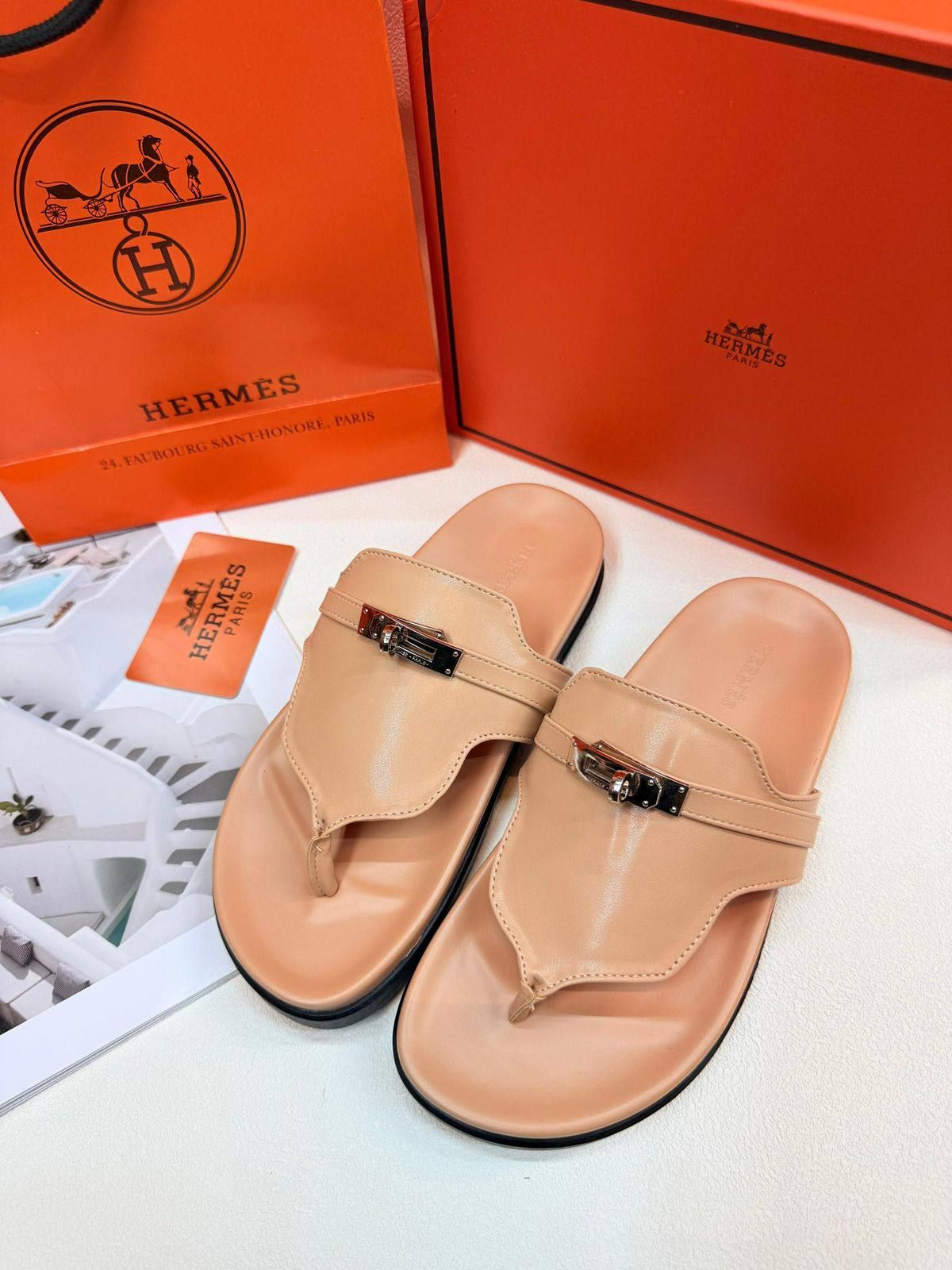 ​صندل هيرمز (Hermès Chypre) الفاخر – فخامة جلدية مريحة وأناقة صيفية متكاملة | D-A46 – Image 6
