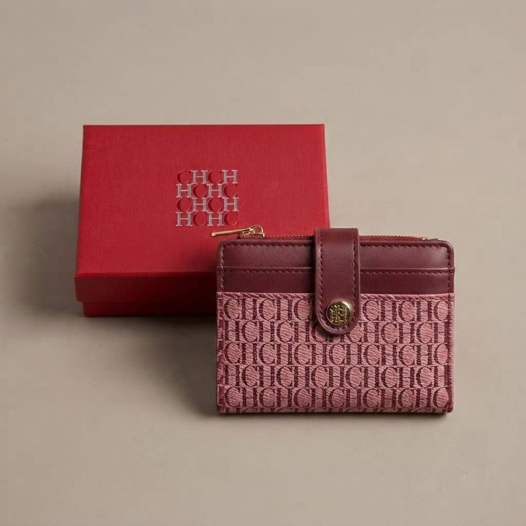CH Women's Wallet (Copy One) – Elegant Design & Smart Storage for Daily Luxury in the UAE | D-E43 – Image 3