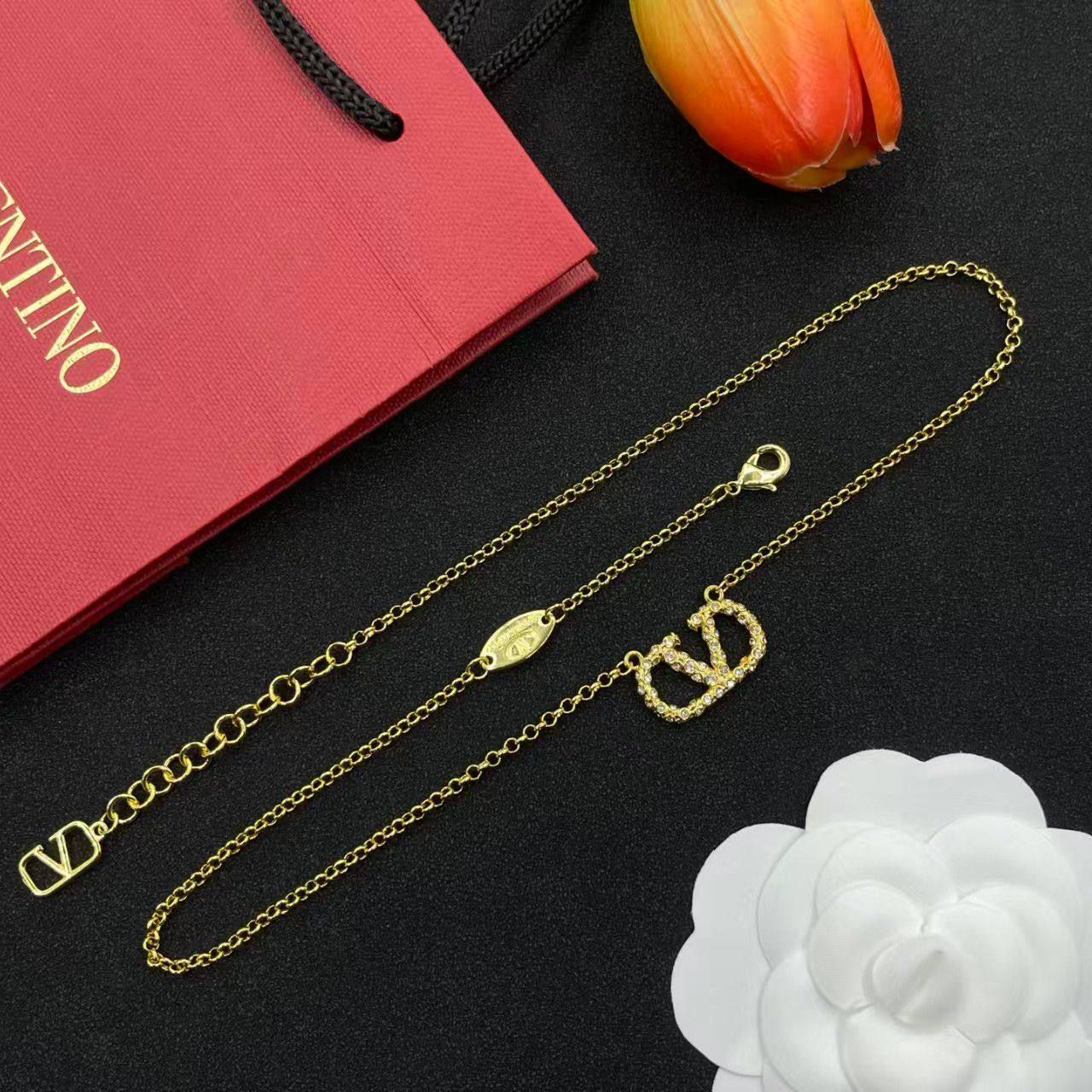Elegant Valentino Inspired Jewelry Set (Premium Quality - Copy One) | D-E32 – Image 2