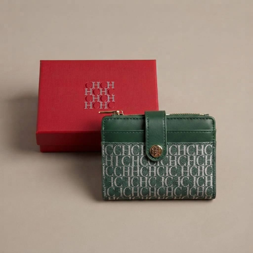 CH Women's Wallet (Copy One) – Elegant Design & Smart Storage for Daily Luxury in the UAE | D-E43 – Image 4