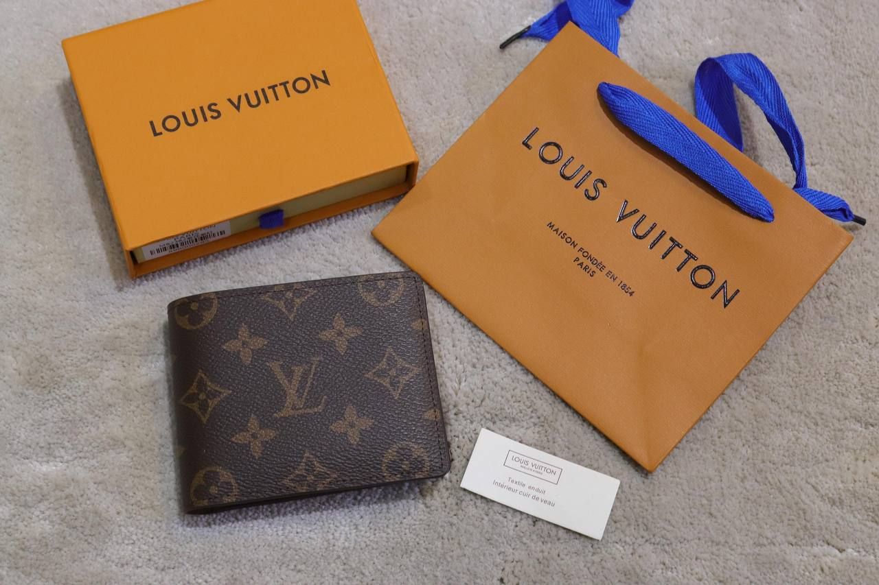 Louis Vuitton Monogram Wallet | The Ultimate Statement of Luxury & Elegance 💼✨ | D-E43 – Image 3