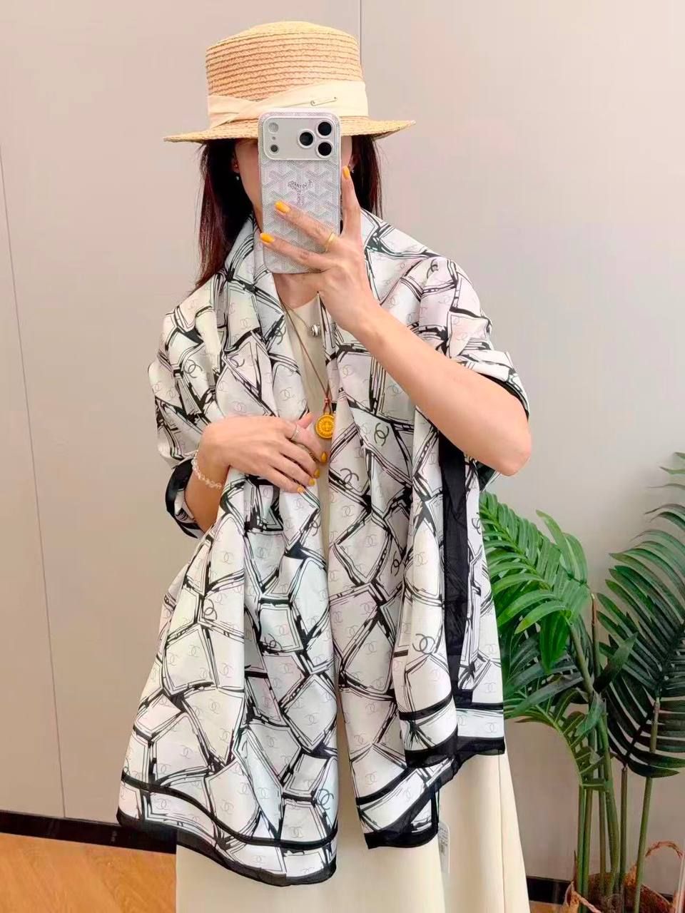 Designer Luxury Scarves (Copy One) – Soft & Elegant Statement Scarves for the UAE | D-E47 – Image 15