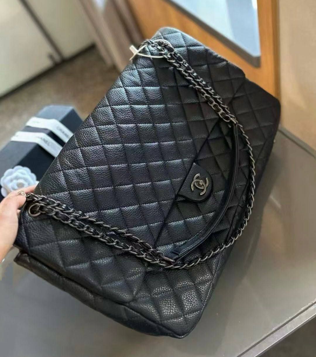 حقيبة سفر وعمل شانيل كلاسيك ماكسي فاخرة - إصدار XXL بحجم كبير جداً | D-A16 – Image 6
