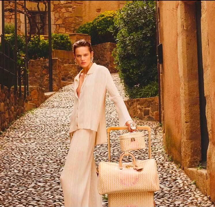 Louis Vuitton Luxury Handbag | Exquisite Style & Ultimate Versatility | UAE | D-E56 – Image 5